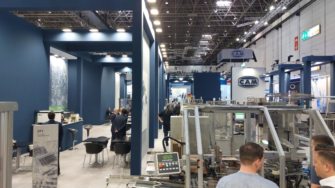 cam-interpack-macchina-1 Macchinario dello stand CAM alla fiera Interpack 2023 di Düsseldorf